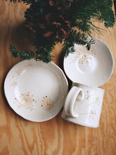 Load image into Gallery viewer, Dandelion Wishes Mug &amp; Plate Set (Beige)
