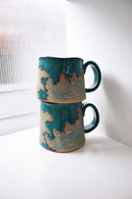 Load image into Gallery viewer, Speckled Lace Mug
